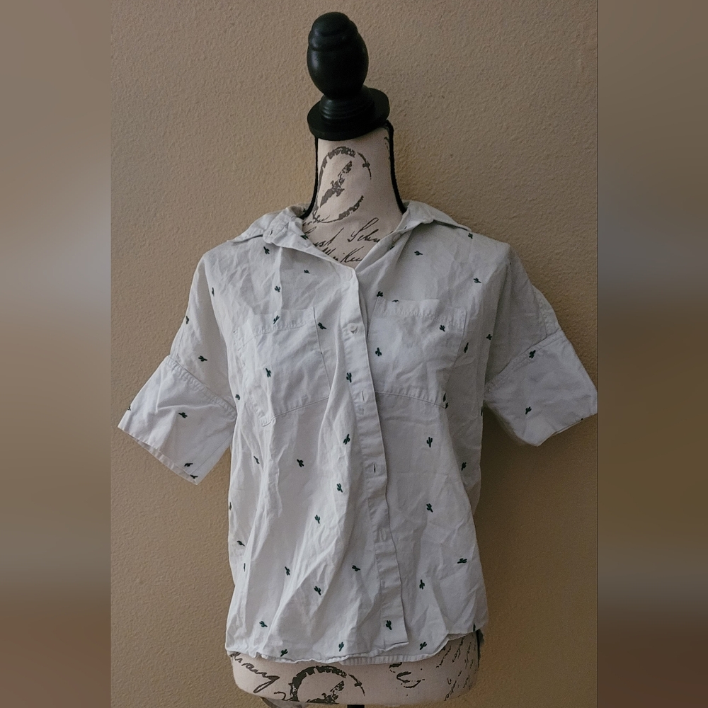 White Short Sleeve Shirt with Green Accents